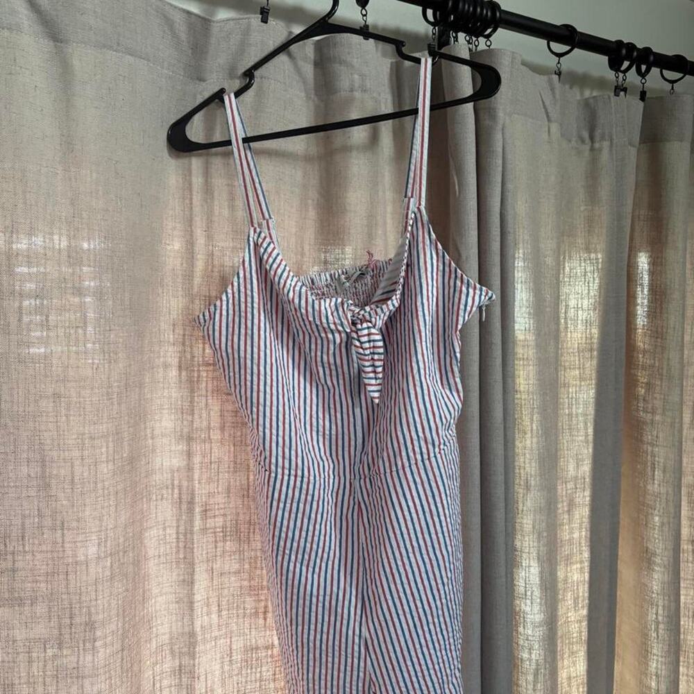 Vineyard vines red white